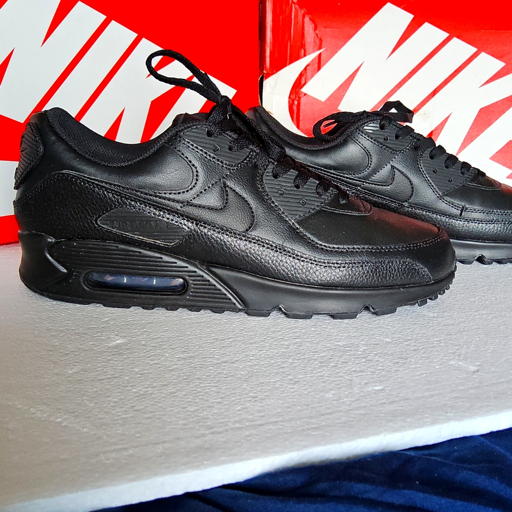 NIKE AIR MAX 90